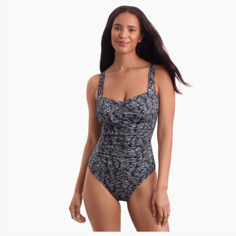 NWOT Spa Retreat Swimsuit